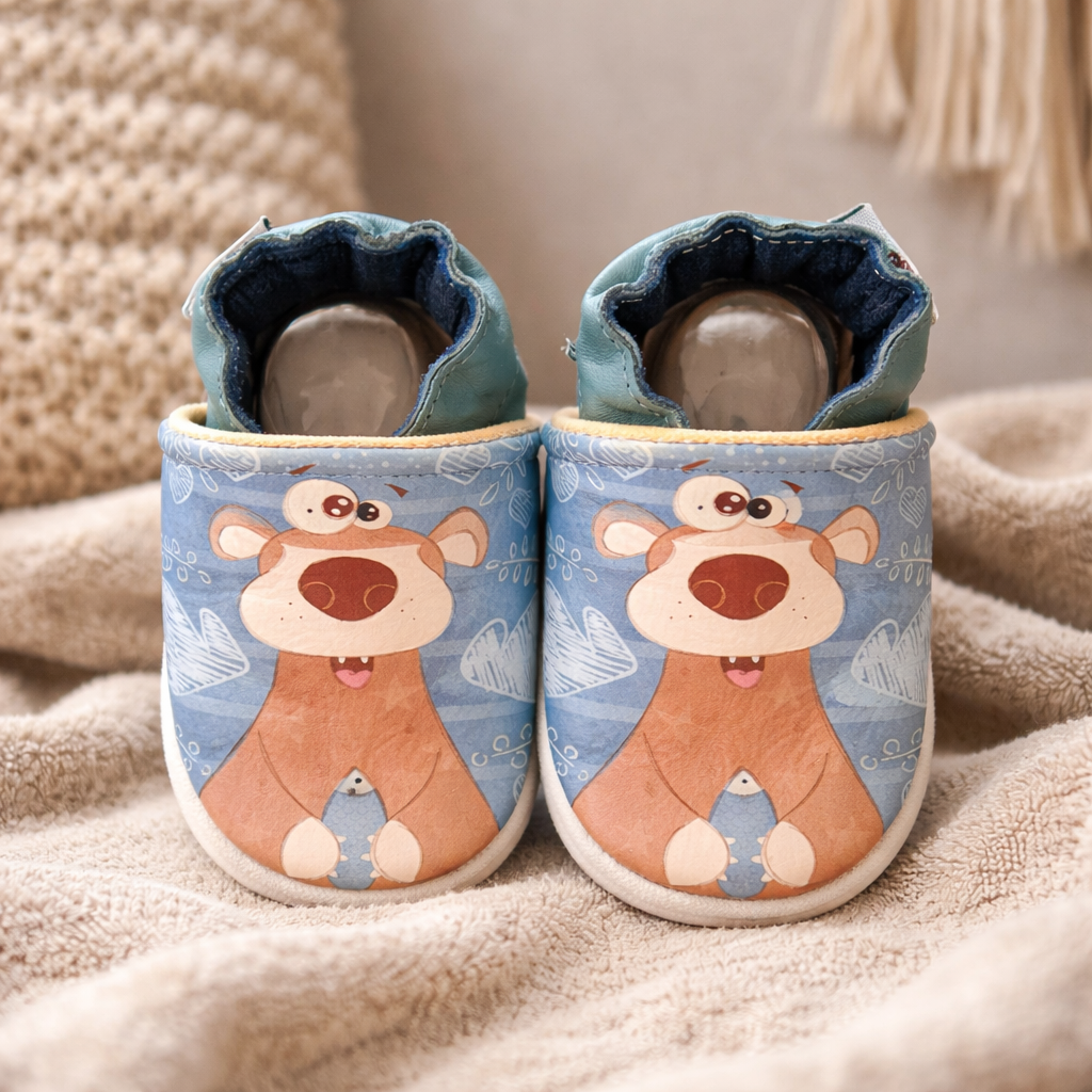 Chaussons en cuir Ours pêcheur - Mes Pommes D'Amour Cadeaux naissance