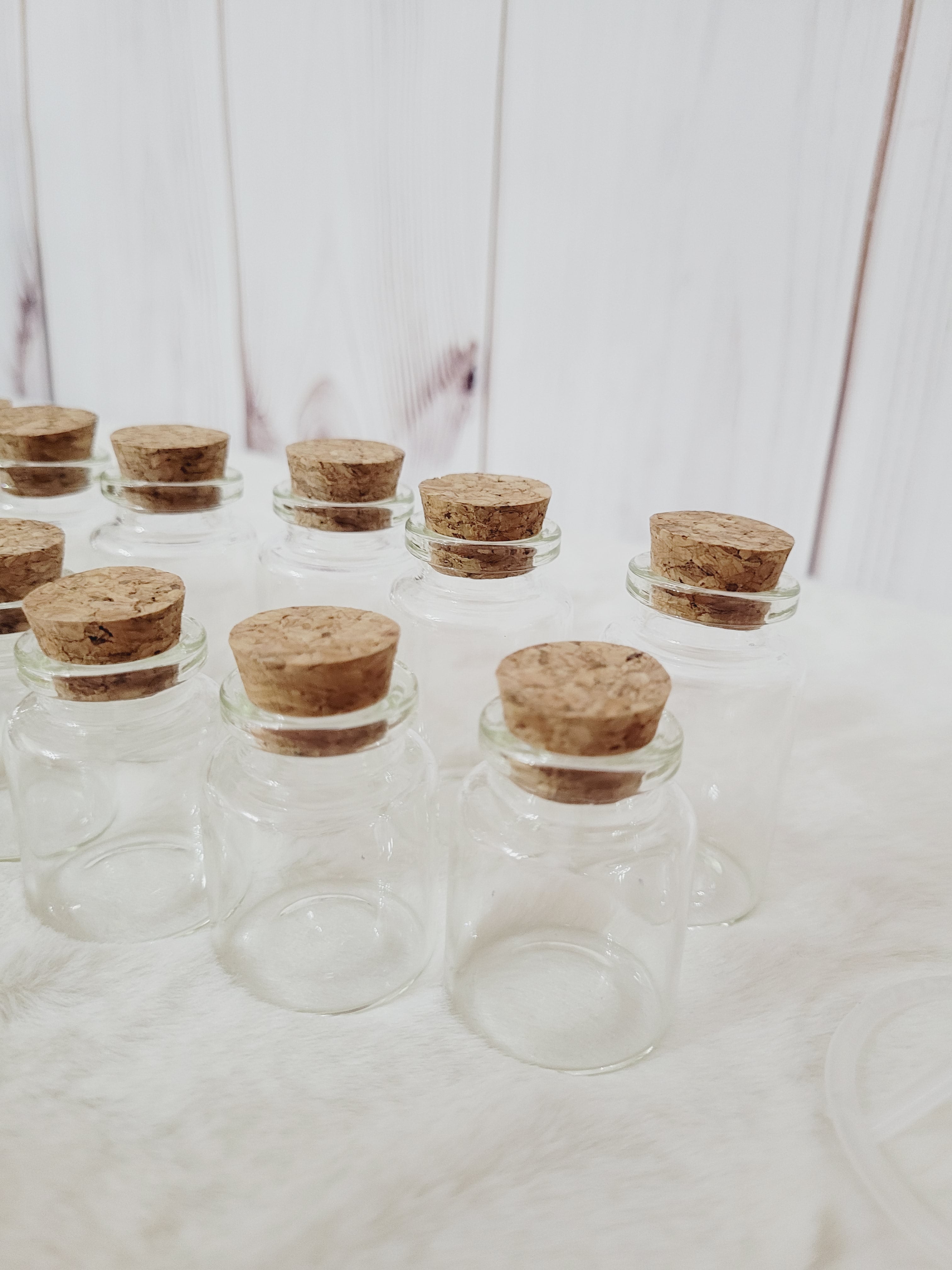 Minis bouteilles en verre cadeau invité - Mes Pommes D'Amour Cadeaux naissance