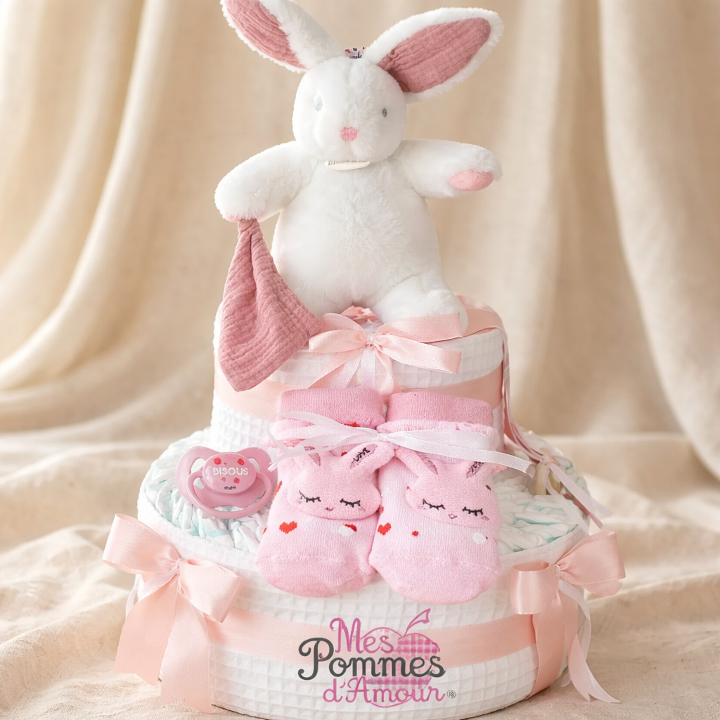 Gâteau de couches fille cadeau naissance doudou lapin babynat