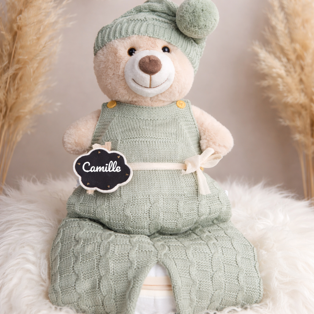 Gâteau de Couches Prestige – Cadeau de Naissance Personnalisé layette & Ourson amande